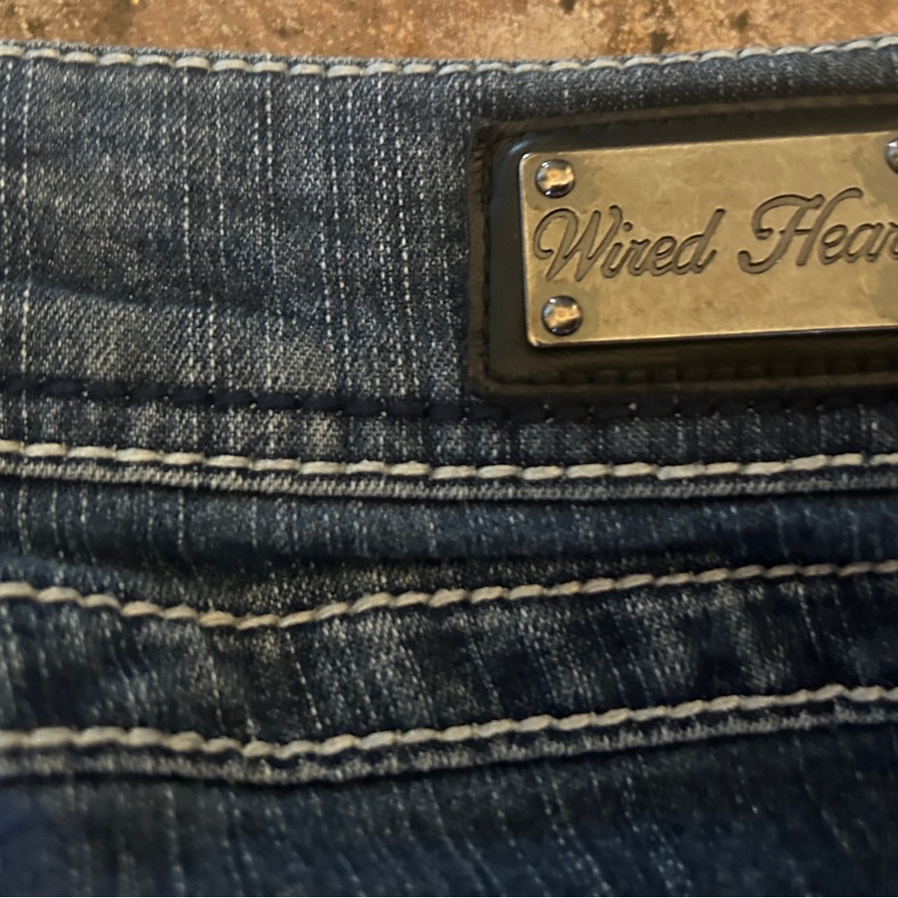 Women’s Wired Heart Jeans Like New size 30 - Picture 8 of 11